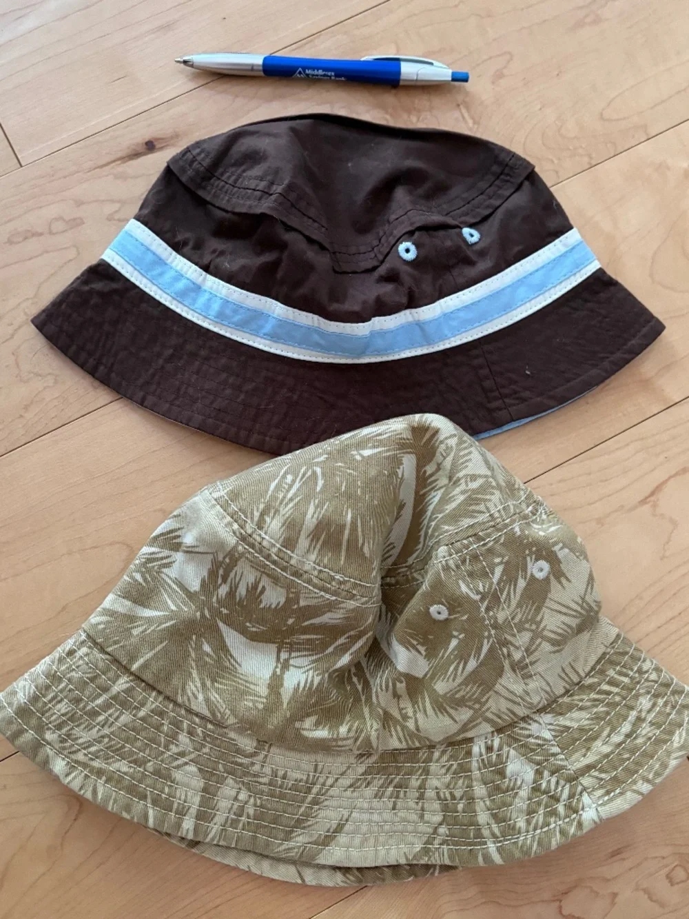 Boys bucket hats
